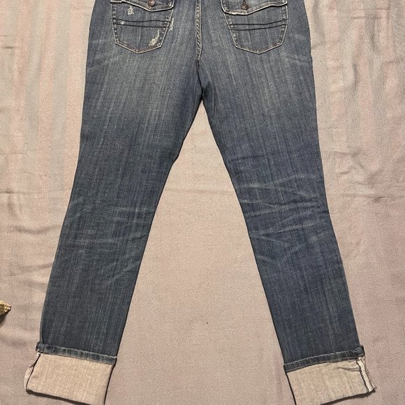 a.n.a. Modern Fit Skinny Leg Contoured Lower Rise Saddle Wash Jeans - Picture 2 of 7